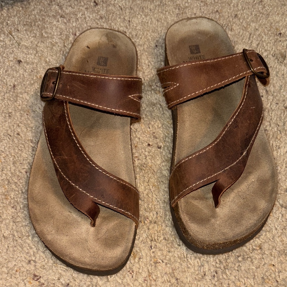 Brown Leather Sandals with Buckle white mountain